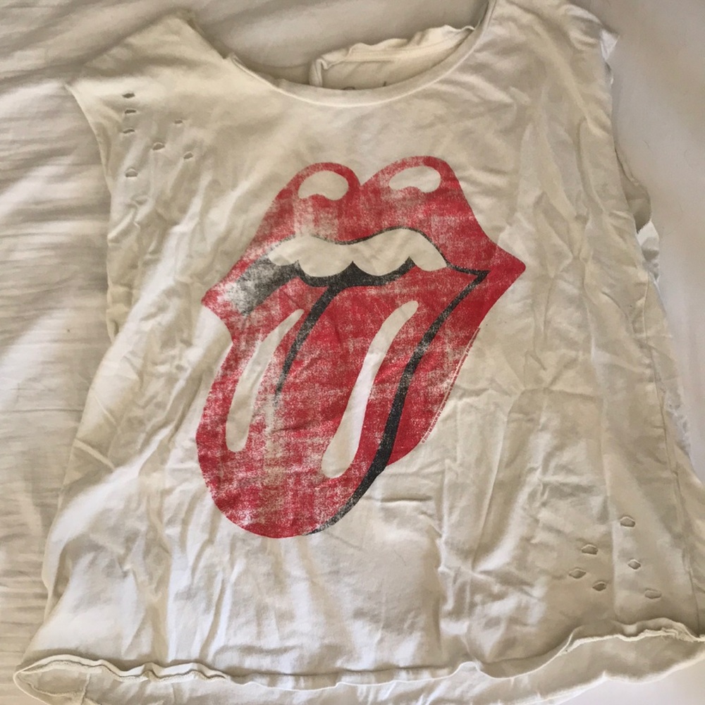 Rolling Stones T-Shirt: Purposely Ripped